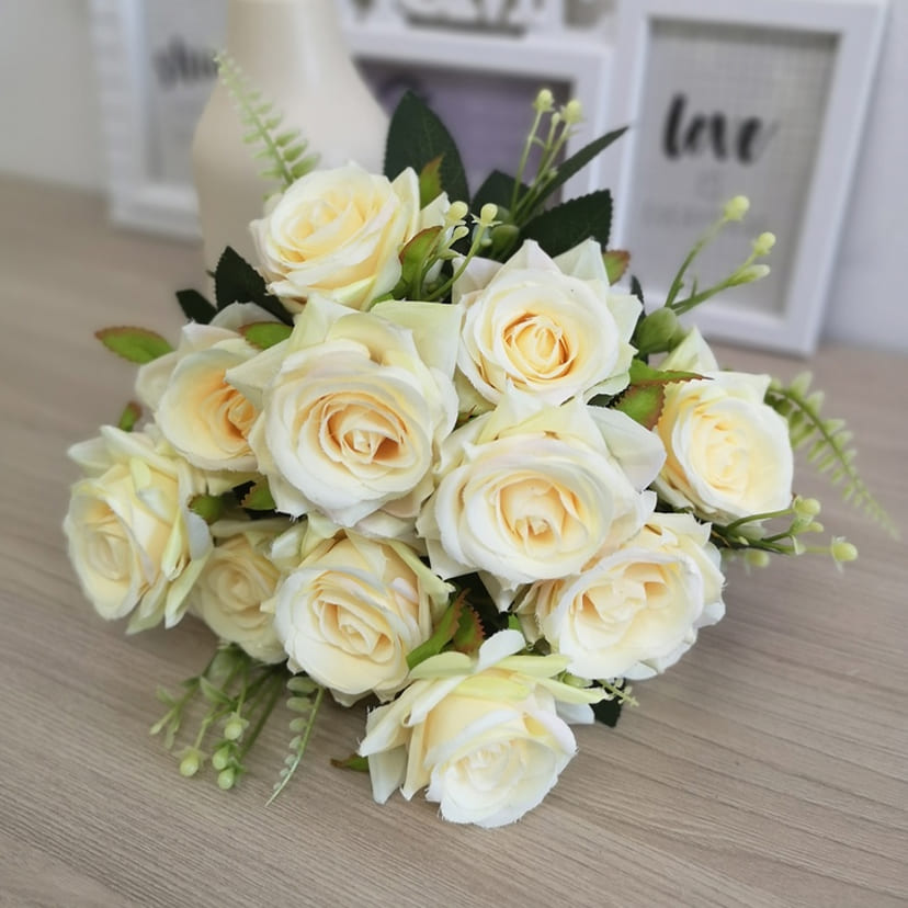 Искусственные цветы в Балашихе | Цветы искусственные «Розы острые», молочно-персиковые, букет